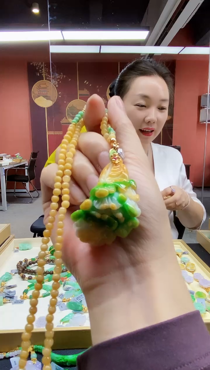 颈饰未镶嵌翡翠吊坠