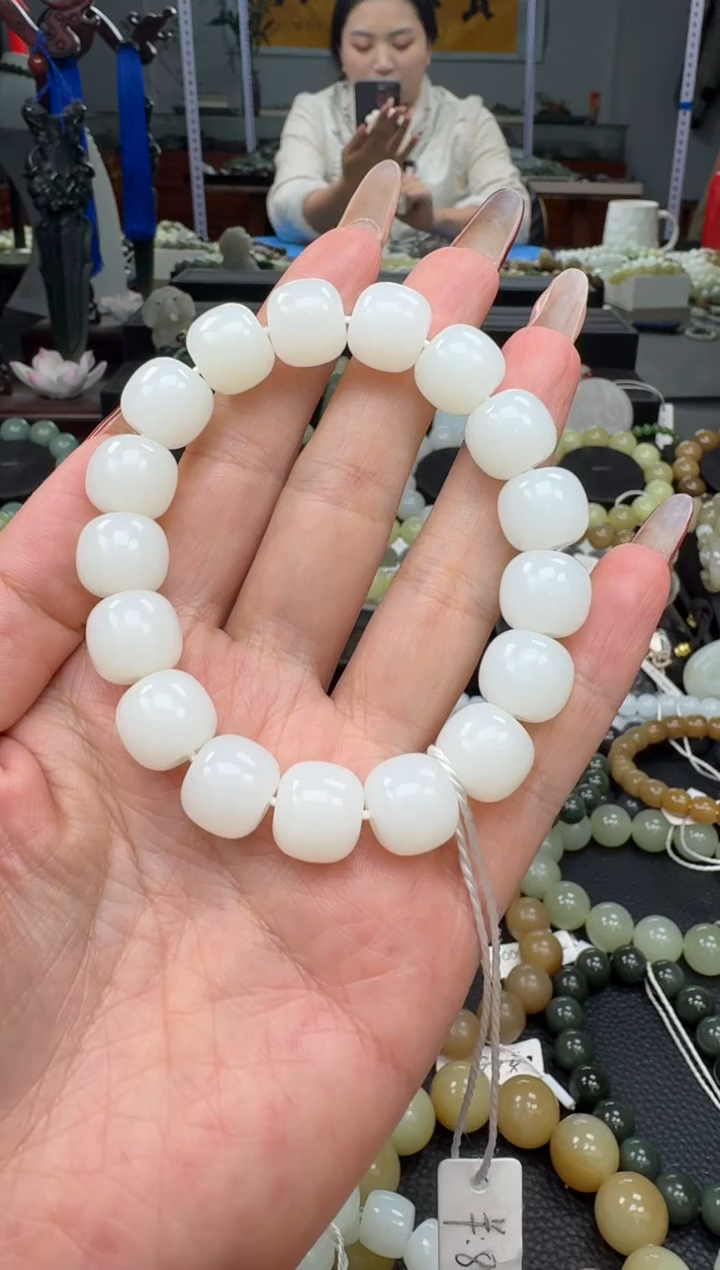 未镶嵌手链和田玉新疆黑山白玉卡13