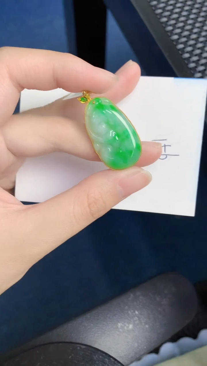【闪购商品】翡翠颈饰18K金镶嵌0000000000