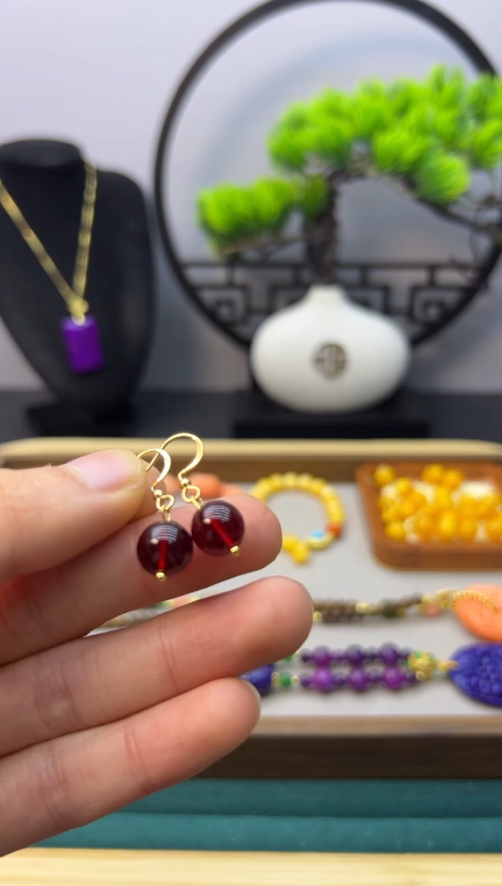 【闪购商品】血珀耳饰14K金镶嵌E29            