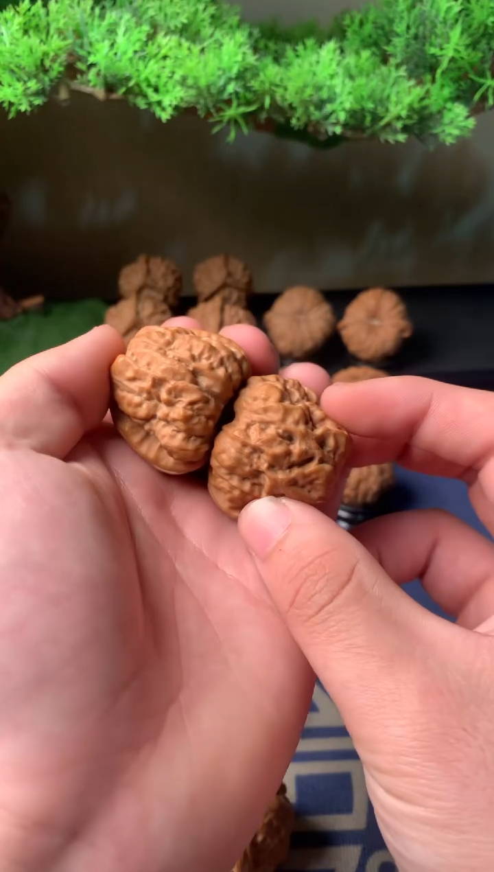 【闪购商品】文玩核桃吊坠40蛤蟆头