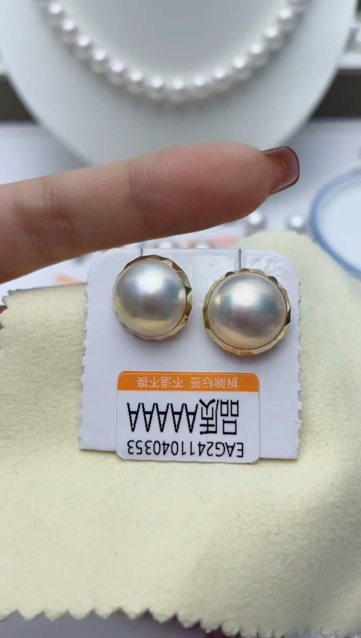 【闪购商品】拼合珍珠（马贝珠）耳饰18K金镶嵌W129