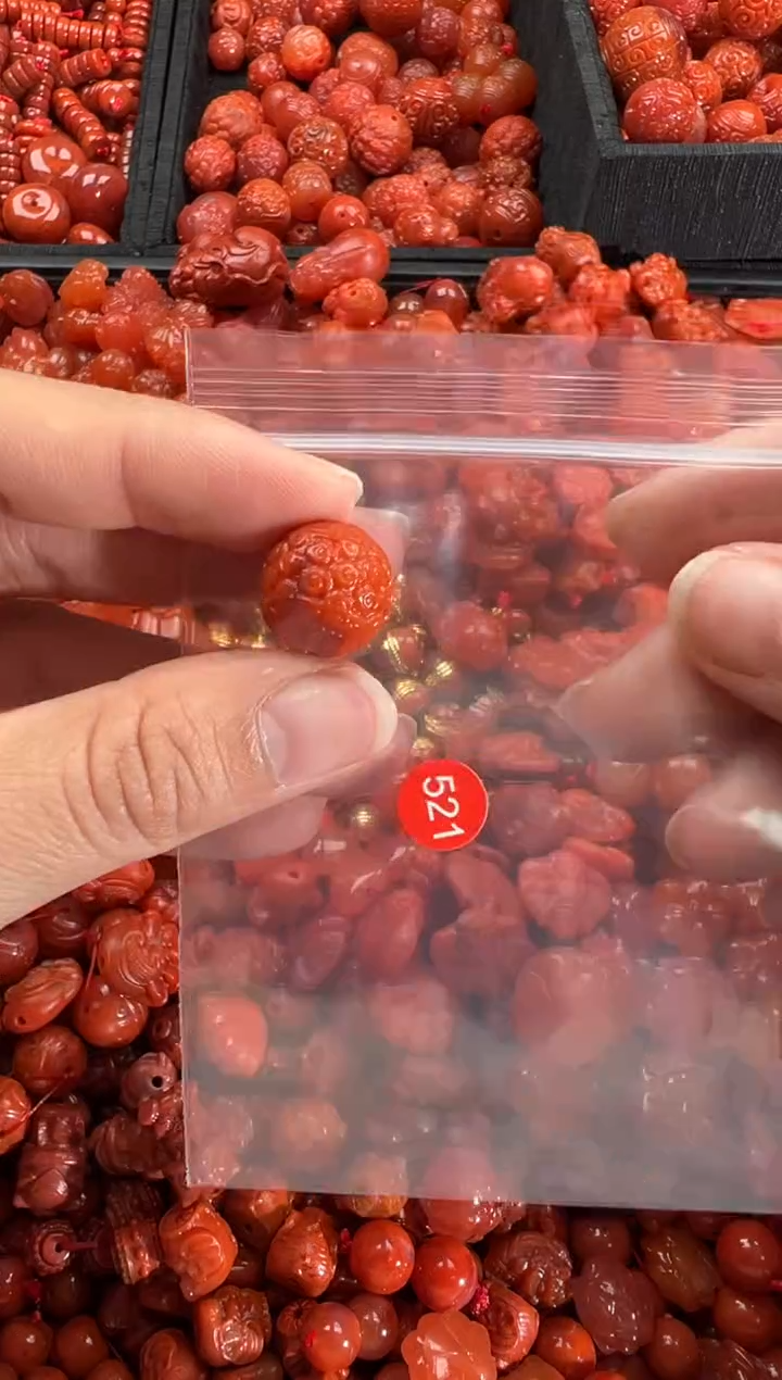 【闪购商品】南红玛瑙颈饰未镶嵌1