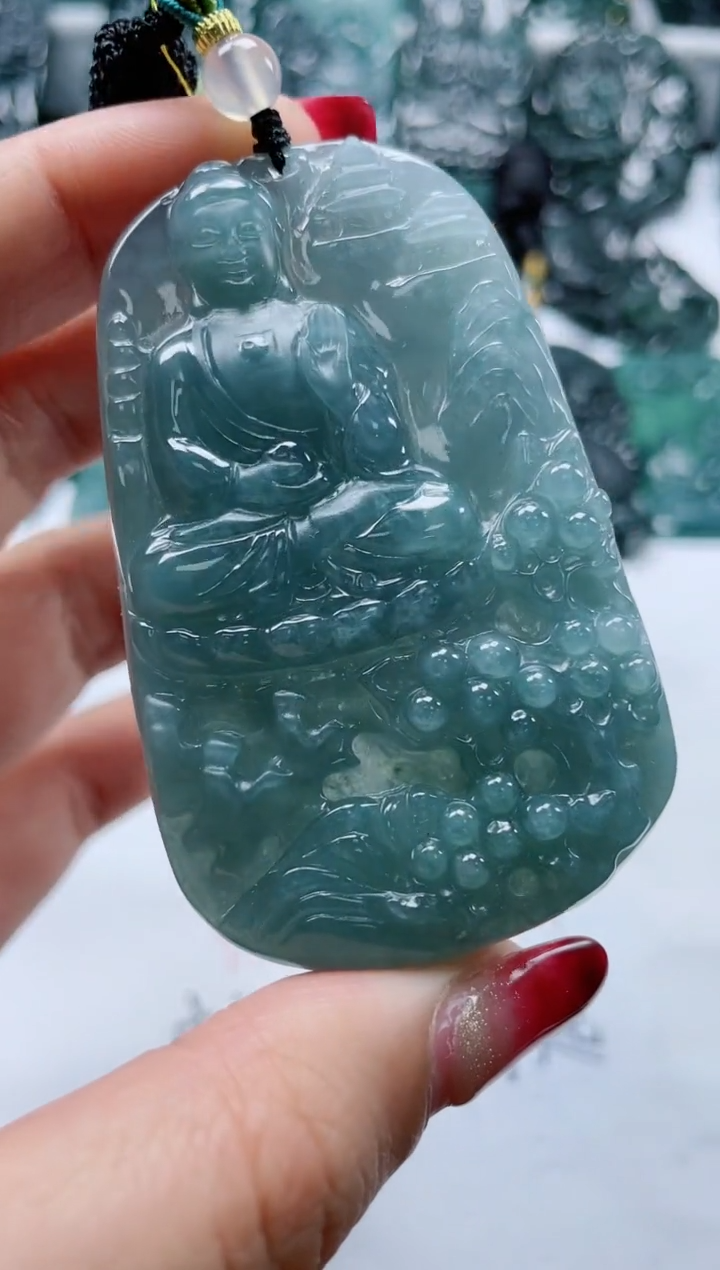 【闪购商品】翡翠颈饰未镶嵌            