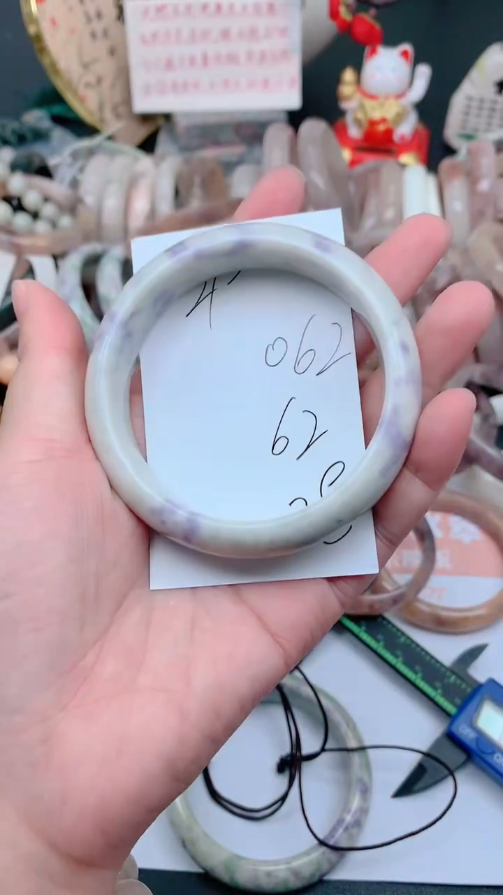 未镶嵌手镯石英质玉062