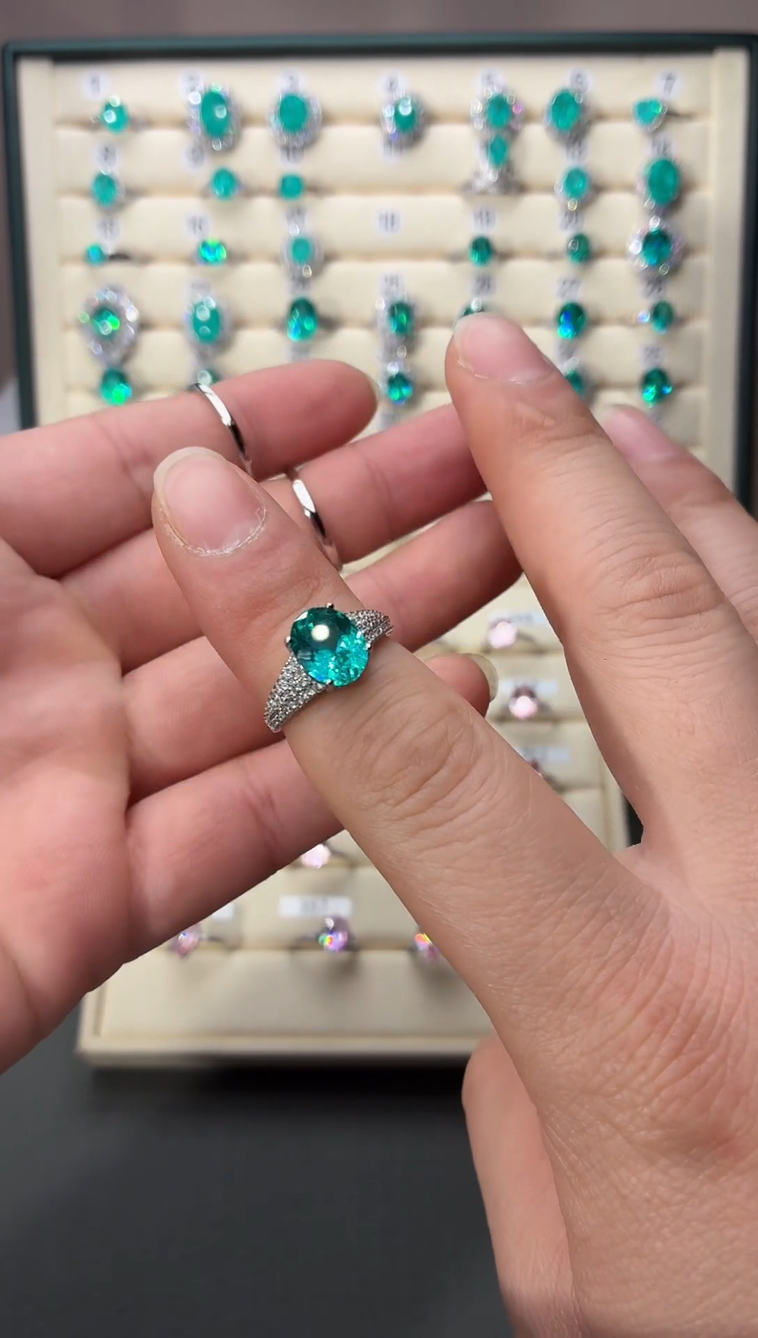 6碧玺（处理） 无品牌 925银 轻奢感冰裂霓虹电光蓝系列  