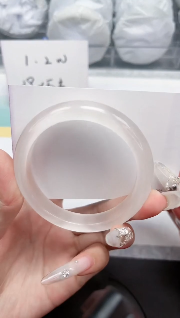 【闪购商品】石英质玉手镯未镶嵌118-56.1