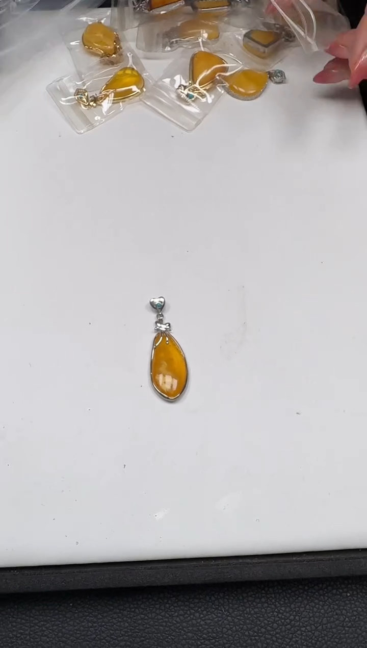 蜜蜡颈饰未镶嵌留*138