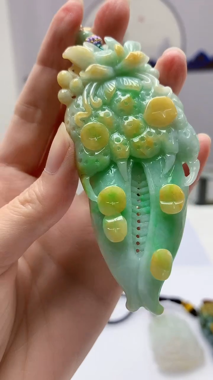 【闪购商品】定制翡翠未镶嵌4812zm-毛货挂件116蟹钳