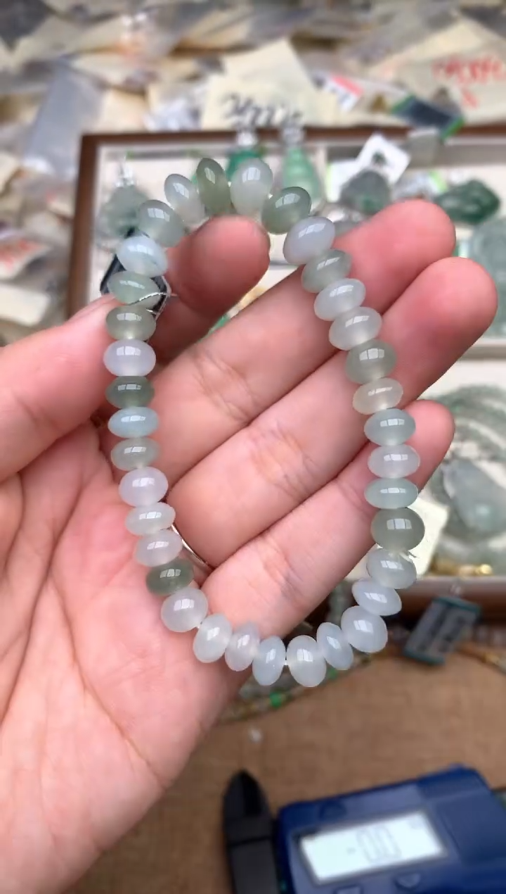 未镶嵌挂件翡翠1