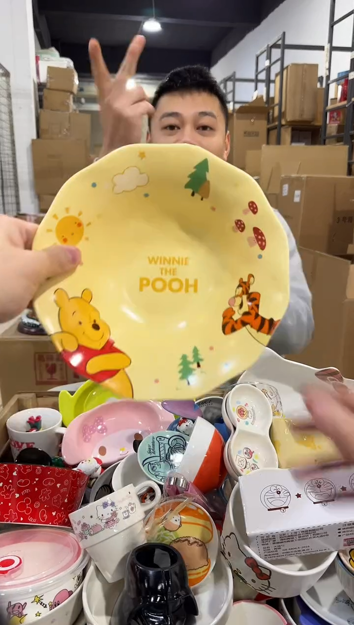 瓷片维尼八英寸餐盘