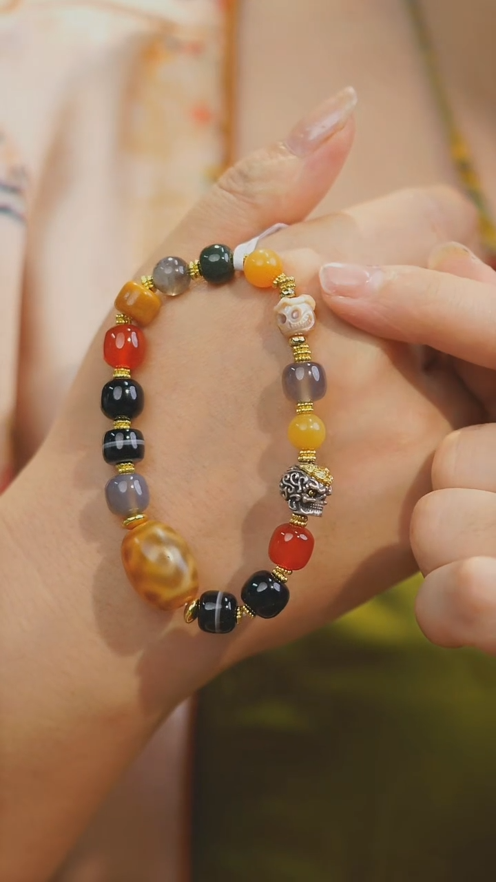 【闪购商品】玛瑙/玉髓手串未镶嵌多样性发其一