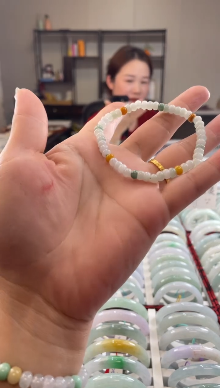 颈饰未镶嵌翡翠多样性发一