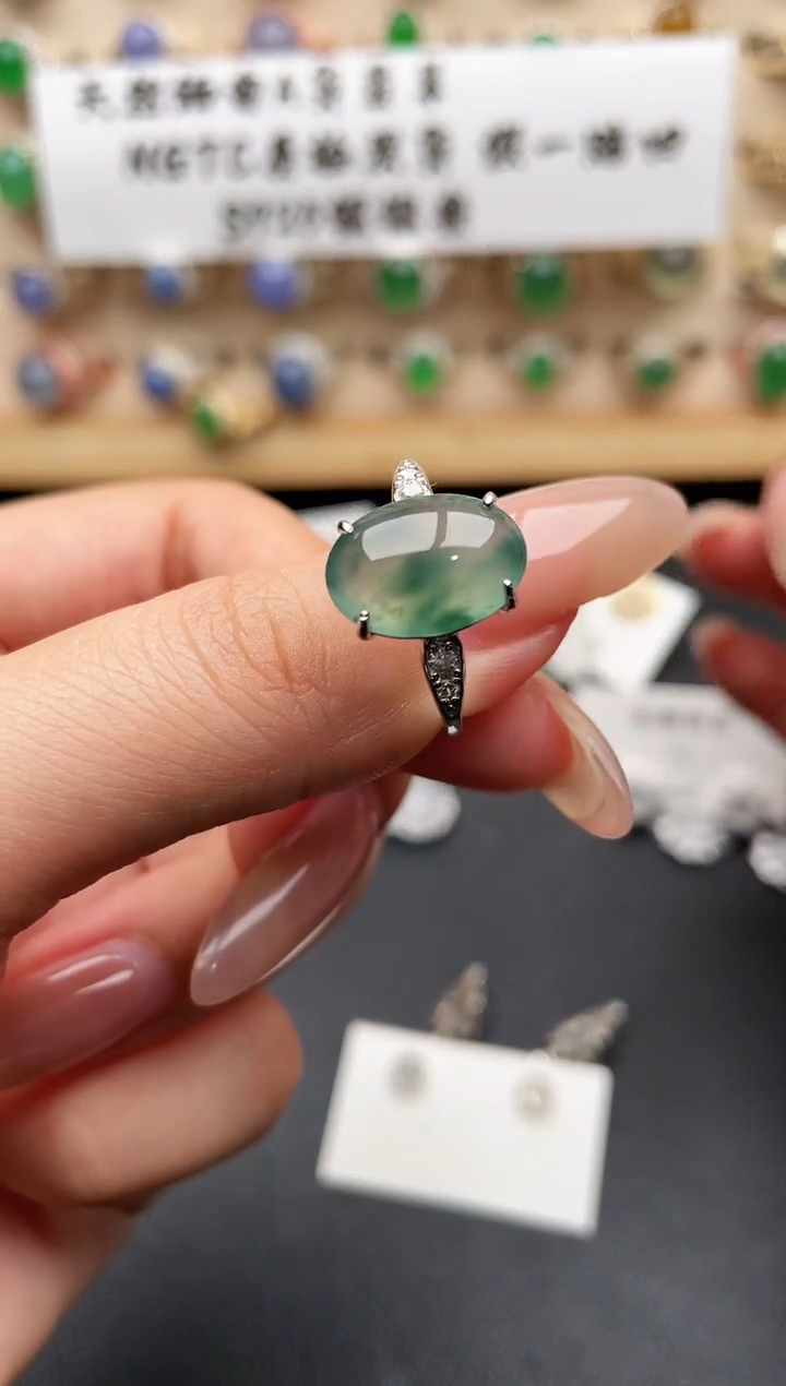 银S925镶嵌戒指翡翠一物一证一礼盒