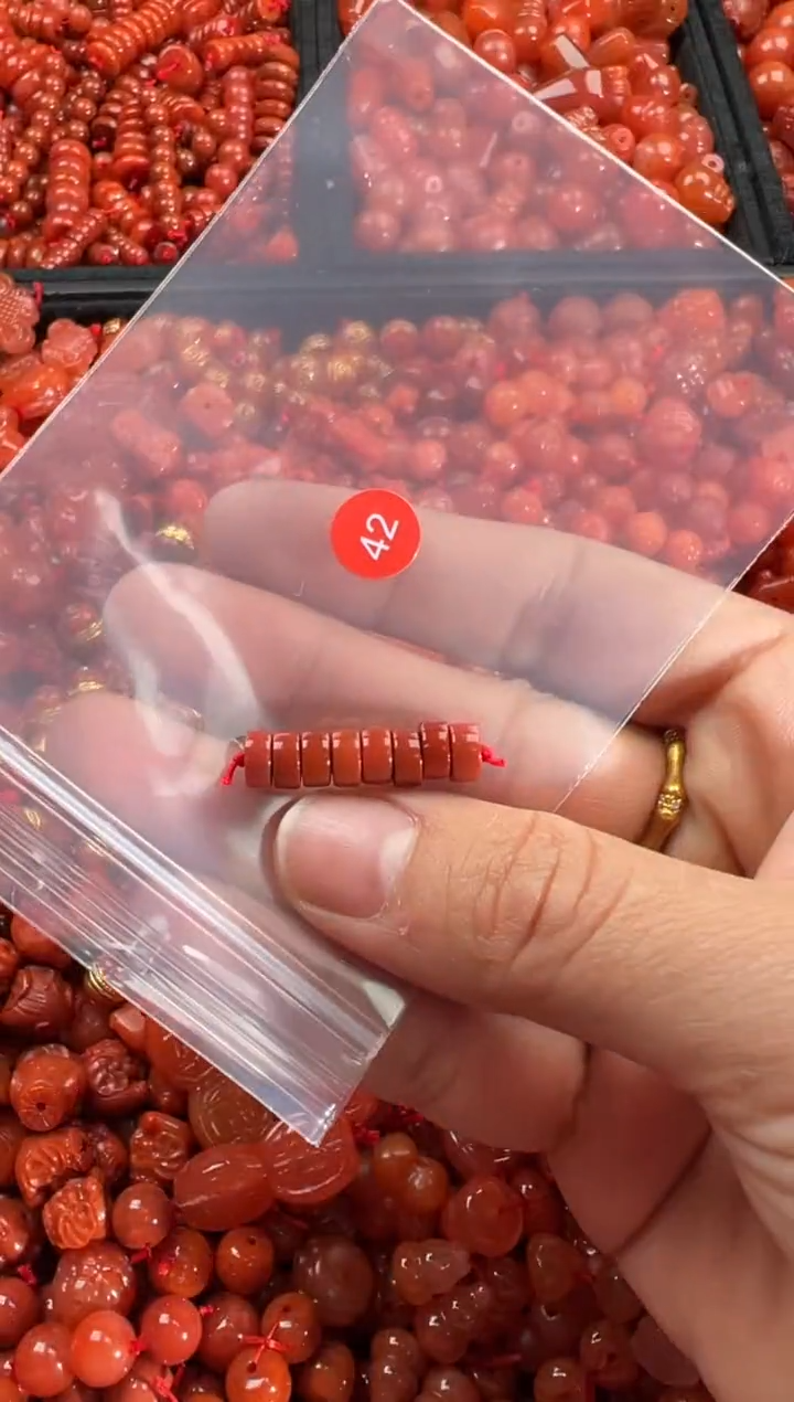 【闪购商品】南红玛瑙颈饰未镶嵌1