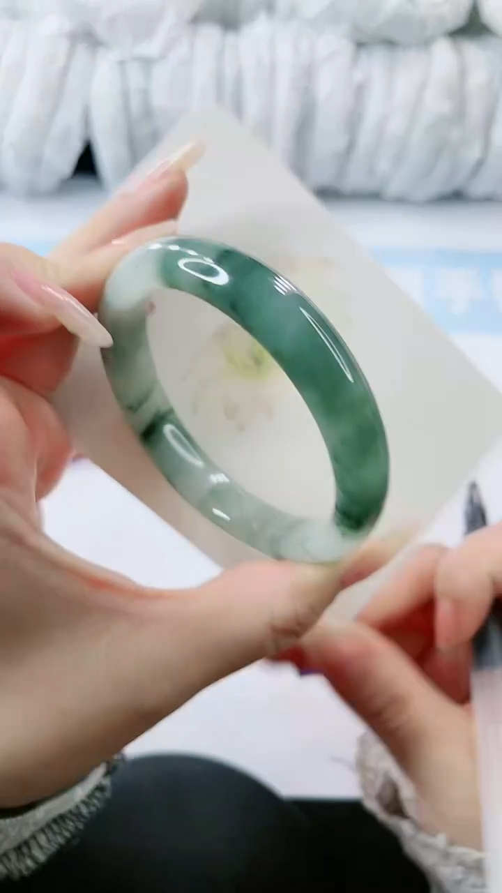 【闪购商品】石英质玉手镯未镶嵌 多样性发货V612