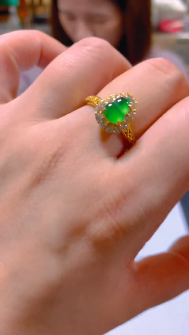 未镶嵌戒指翡翠多样性发一