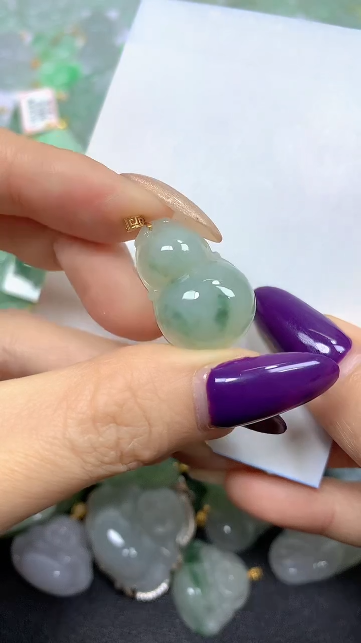 颈饰未镶嵌翡翠 