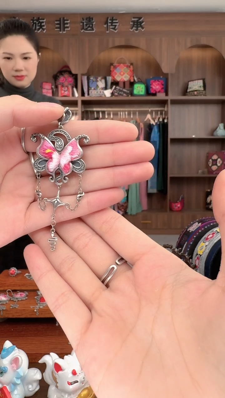 【闪购商品】织绣扶光苗绣传承38