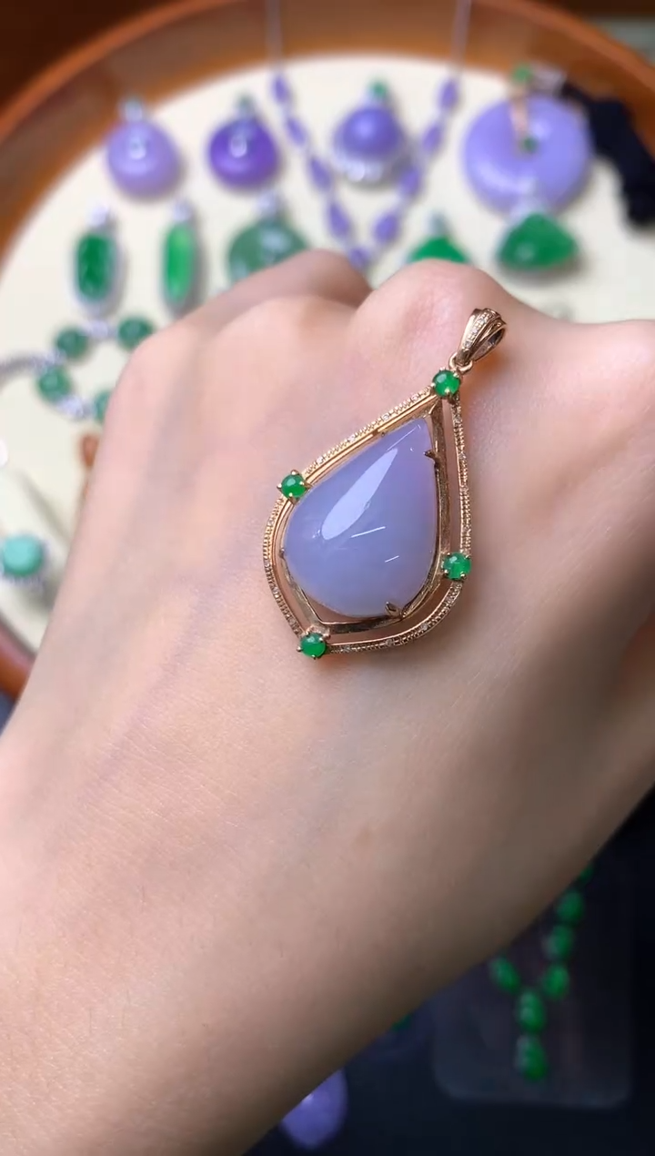 【闪购商品】翡翠吊坠(赠链)18K金镶嵌吊坠