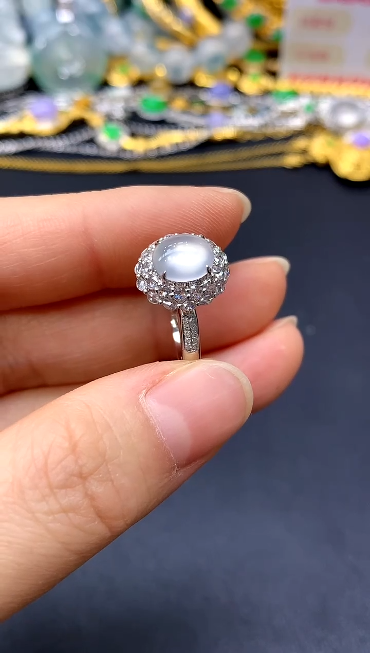 18K金镶嵌戒指翡翠550-中国好珍宝