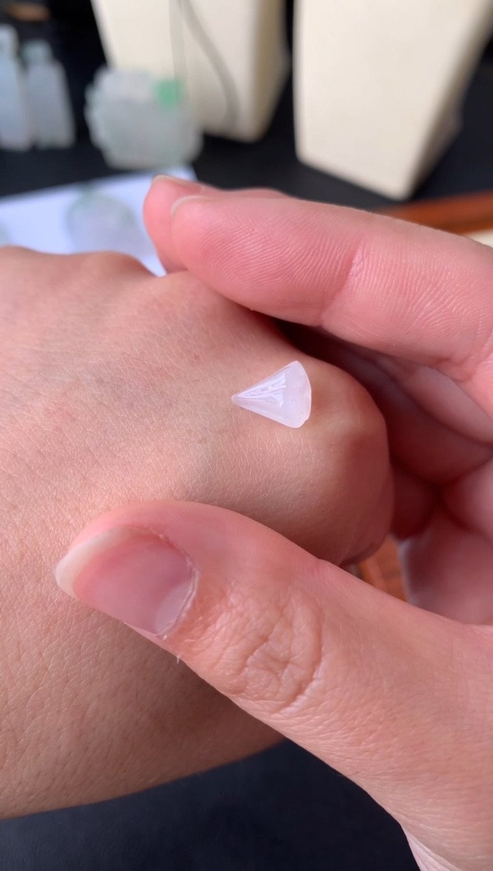 【闪购商品】定制翡翠未镶嵌翡翠