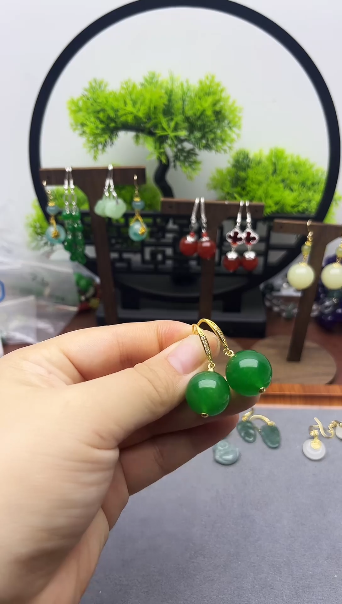 未镶嵌石英质玉（非洲翠）耳饰821000