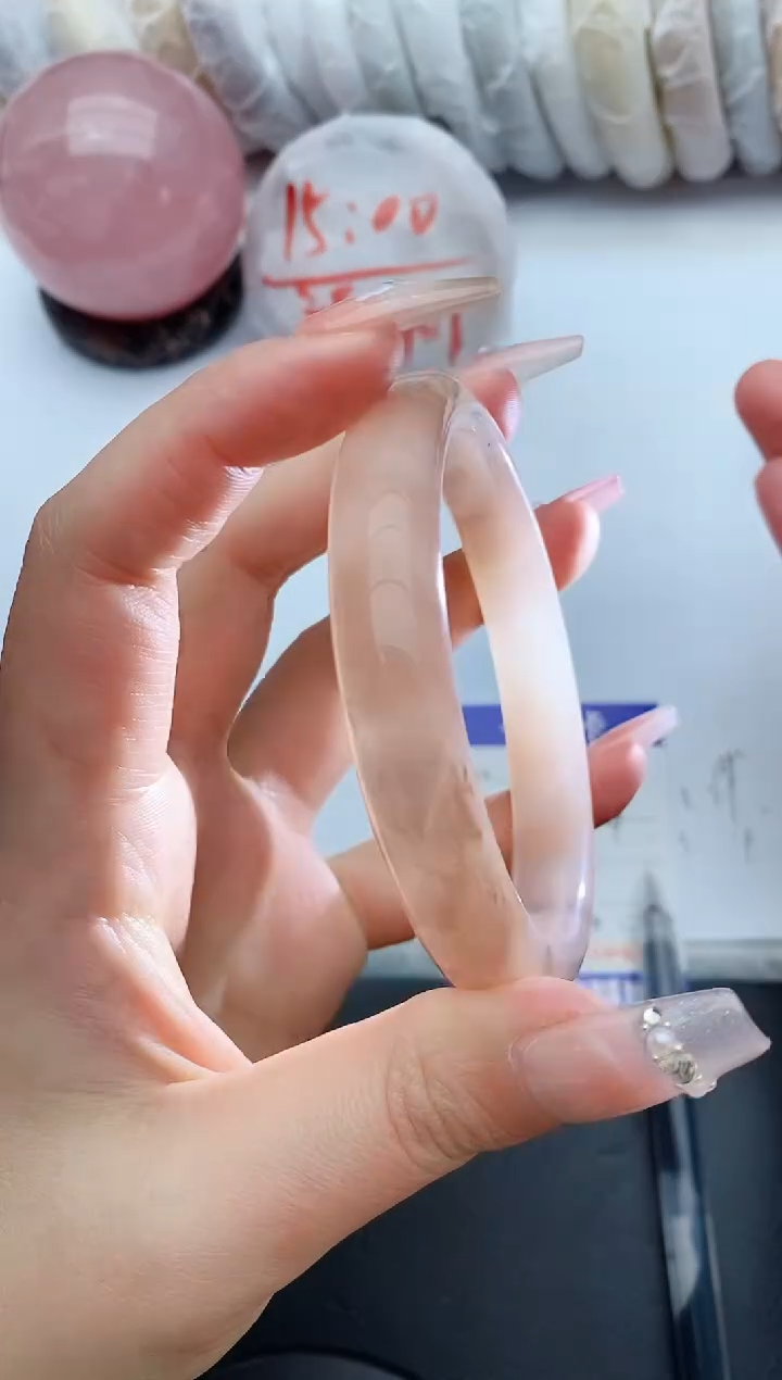 【闪购商品】石英质玉手镯未镶嵌197+61/62