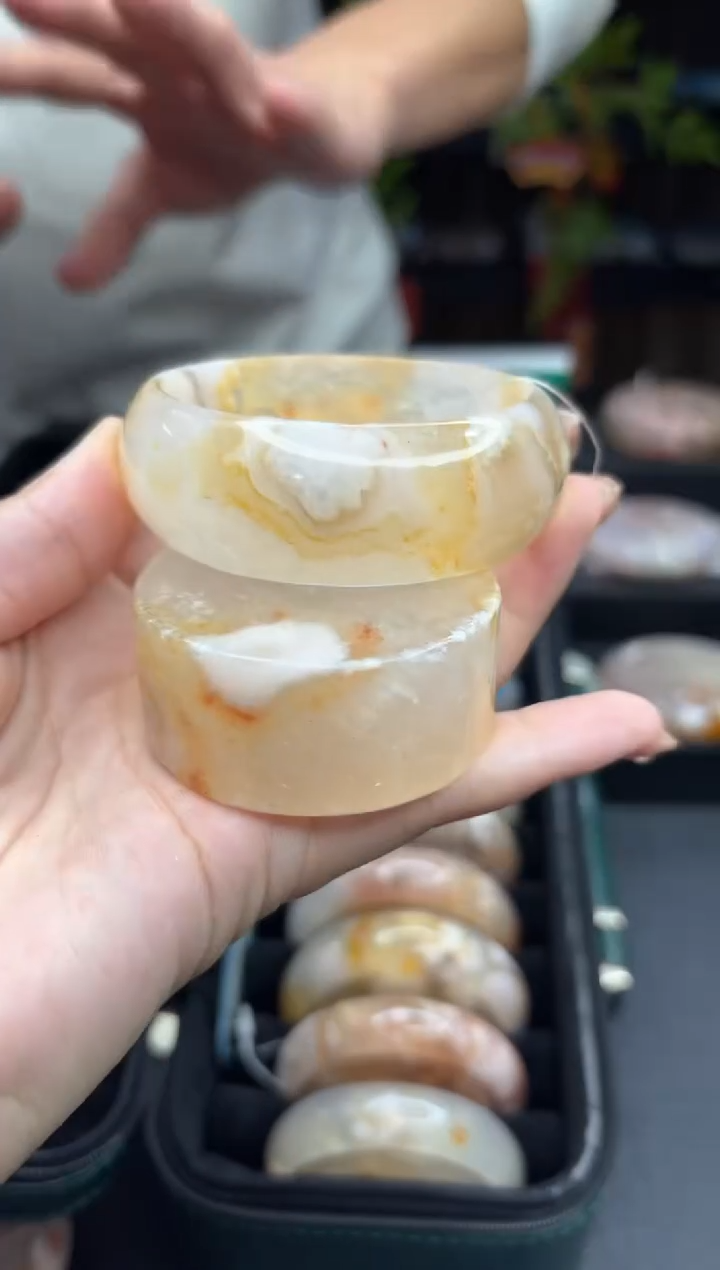 【闪购商品】石英质玉手镯未镶嵌650（54圈赠送镯心）