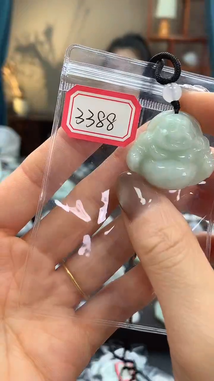 颈饰未镶嵌翡翠佛公3388