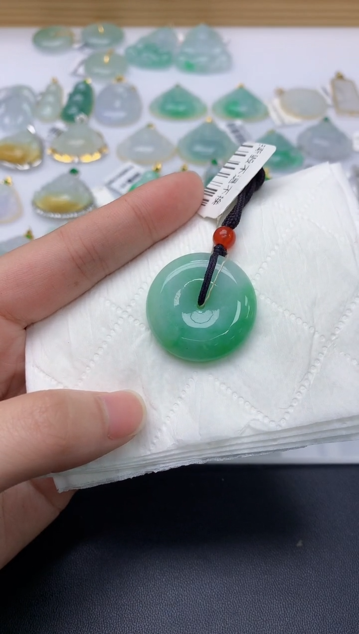 颈饰未镶嵌翡翠天然A货