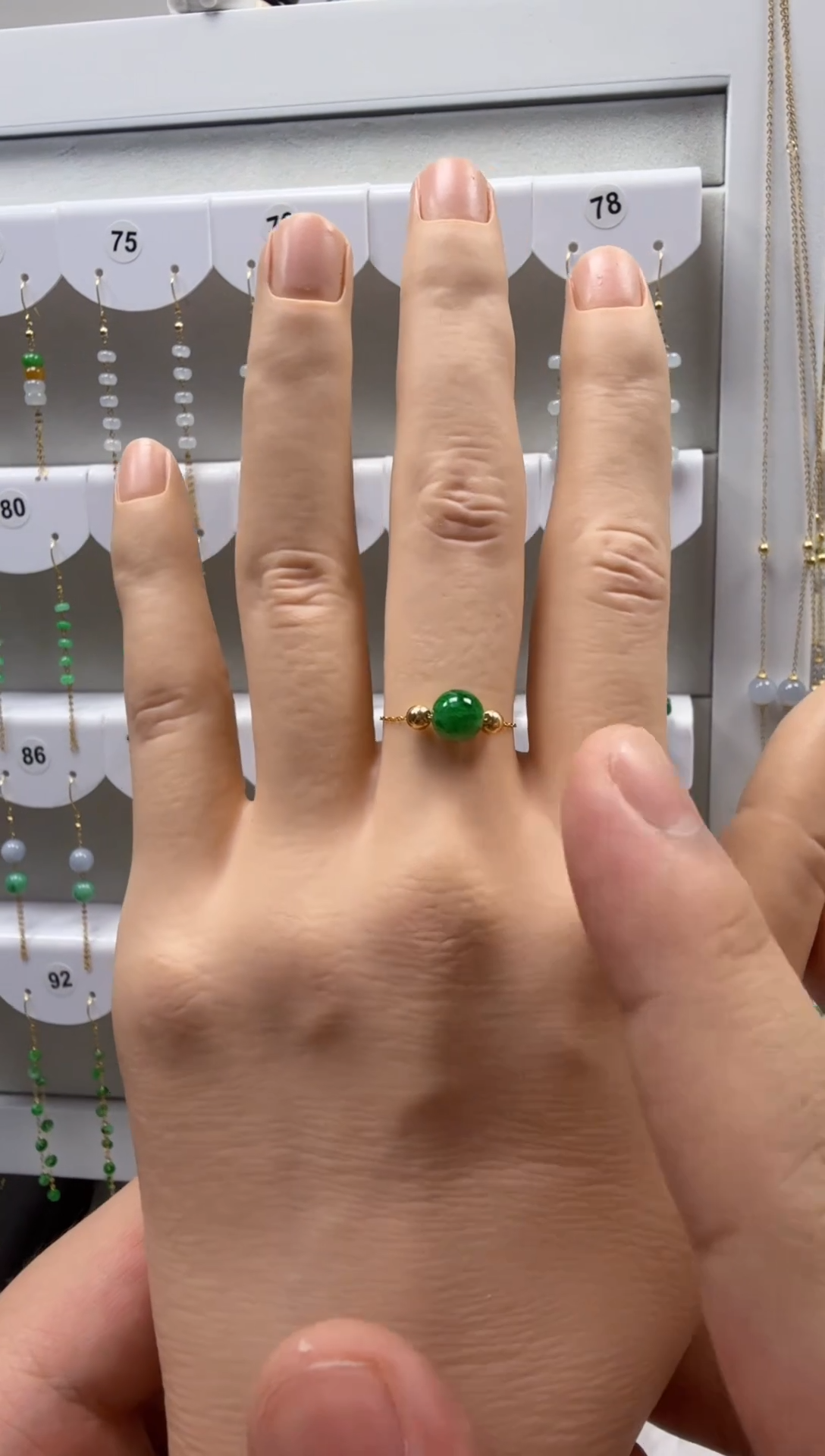 18K金镶嵌戒指翡翠缅甸天然A货翡翠