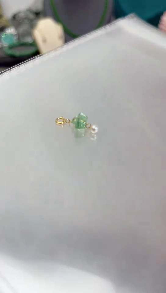 【闪购商品】碧玺颈饰18K金镶嵌元宝199