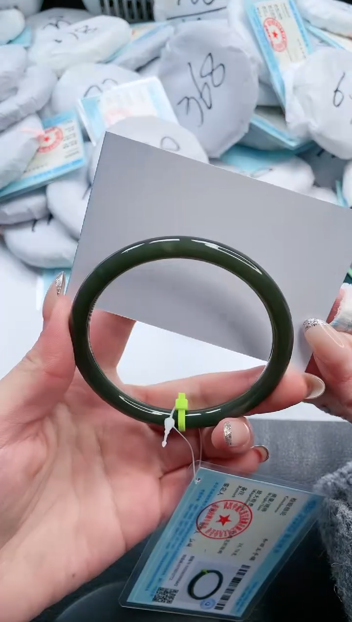 【闪购商品】和田玉手镯未镶嵌17V42-64