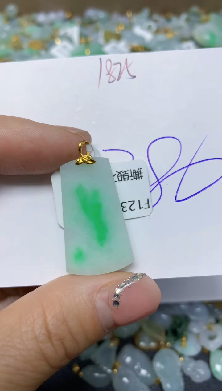 【闪购商品】翡翠挂件18K金镶嵌 天然翡翠A货
