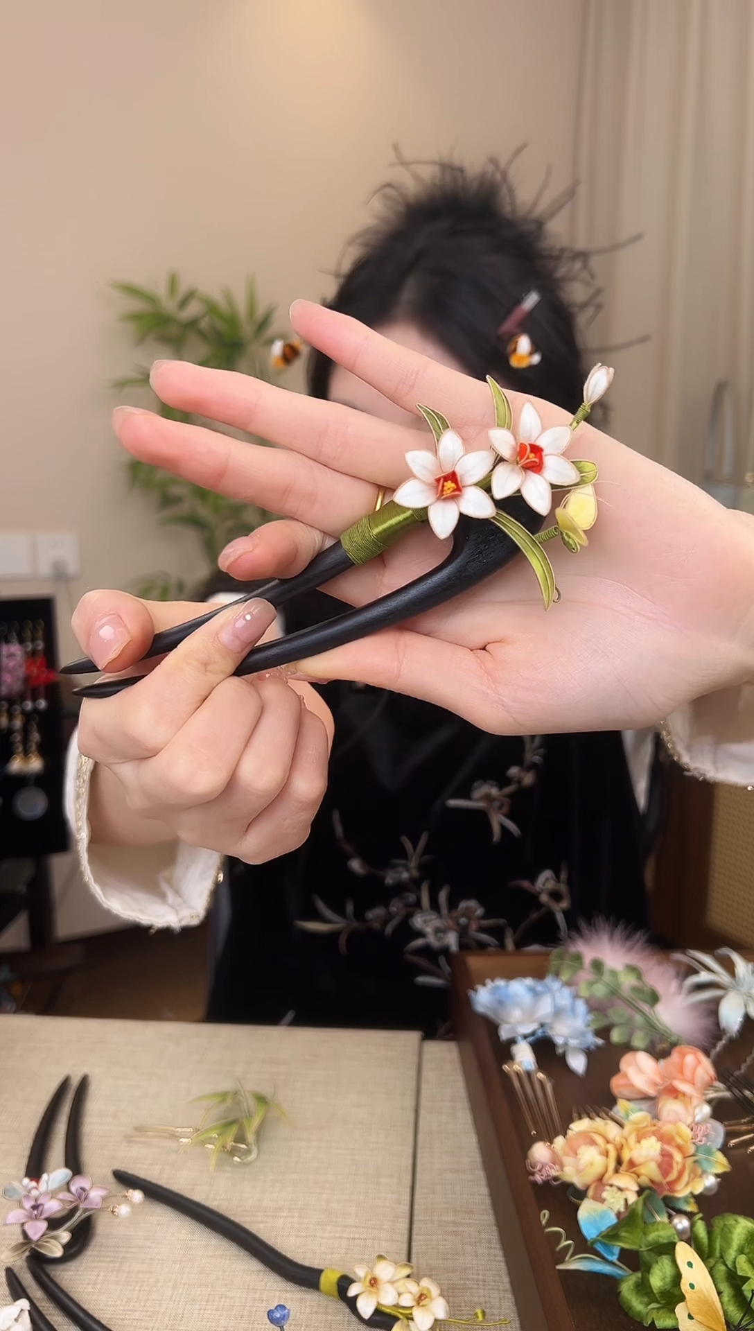 刺绣帆*袋水仙花绒花发簪