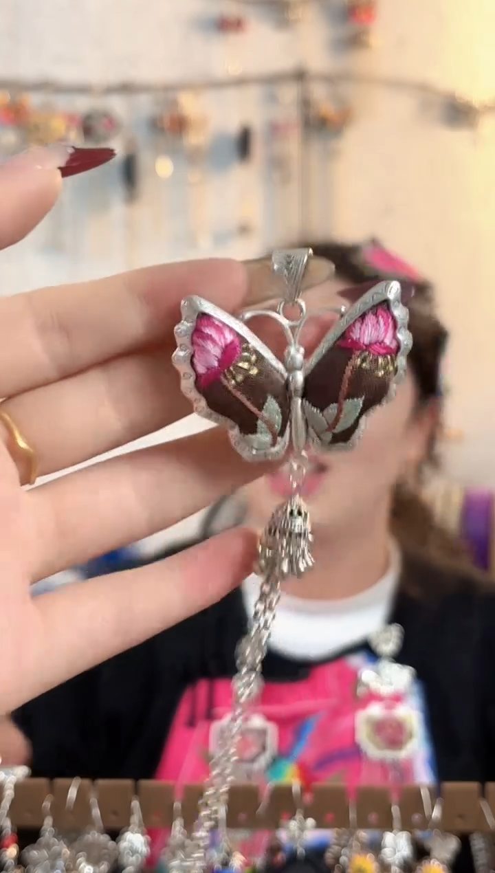 织绣彩云南阁非遗老绣饰品124