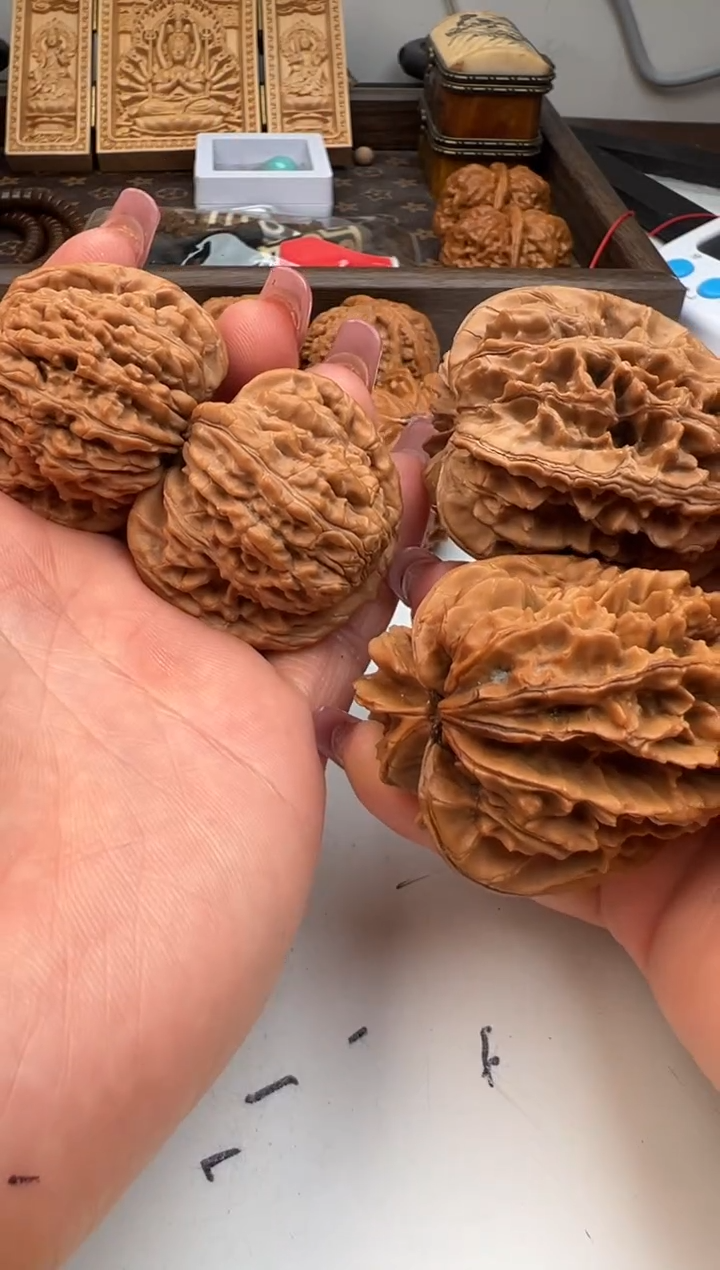 【闪购商品】文玩核桃把件文玩核桃