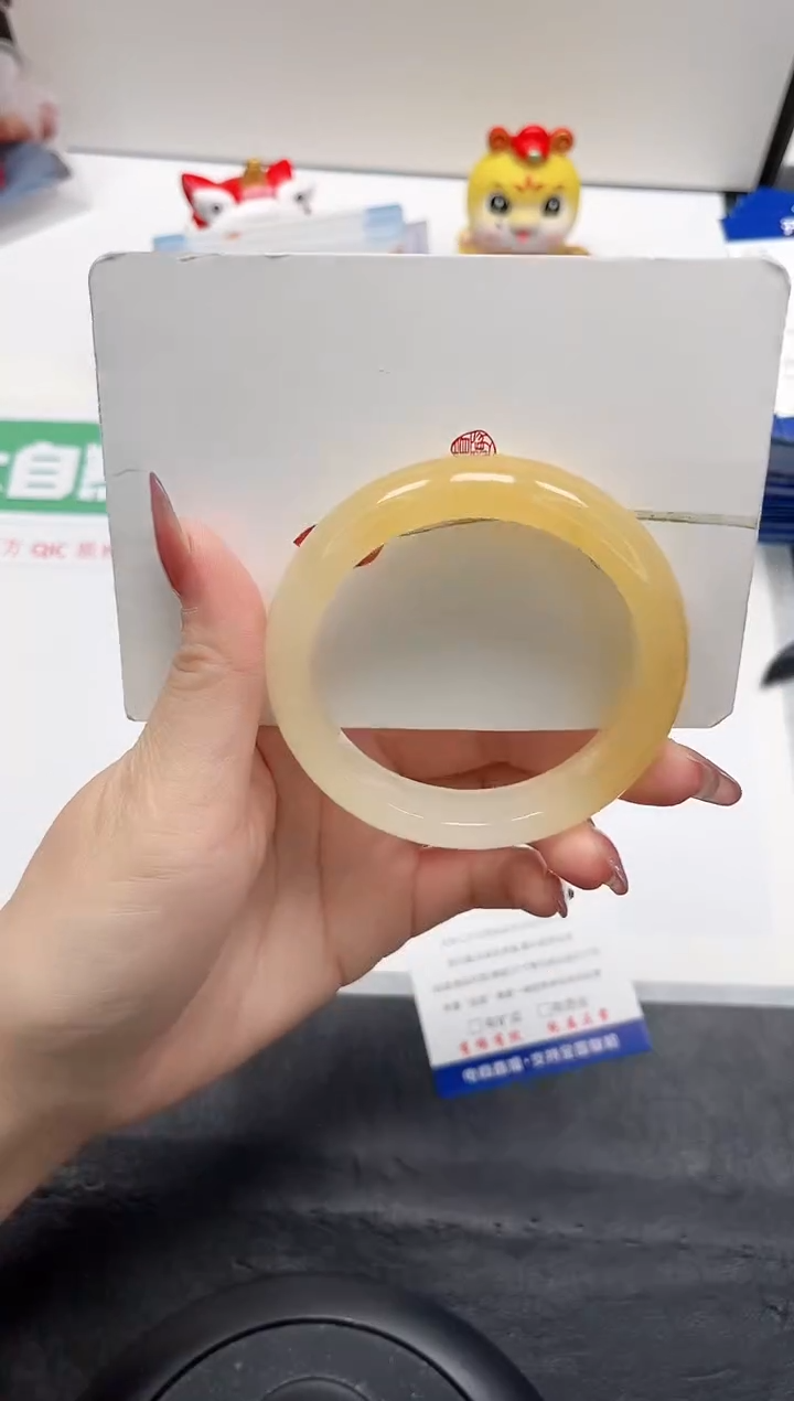 【闪购商品】石英质玉手镯未镶嵌319-57.3