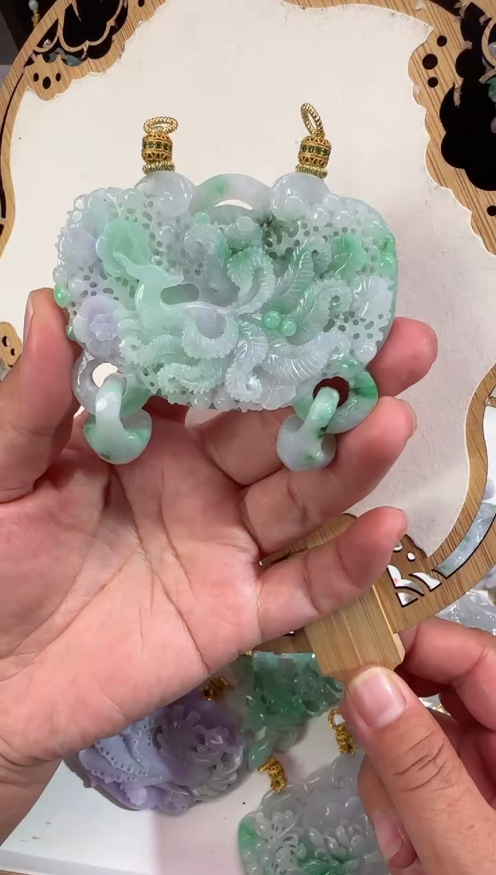 【闪购商品】翡翠颈饰未镶嵌拍照