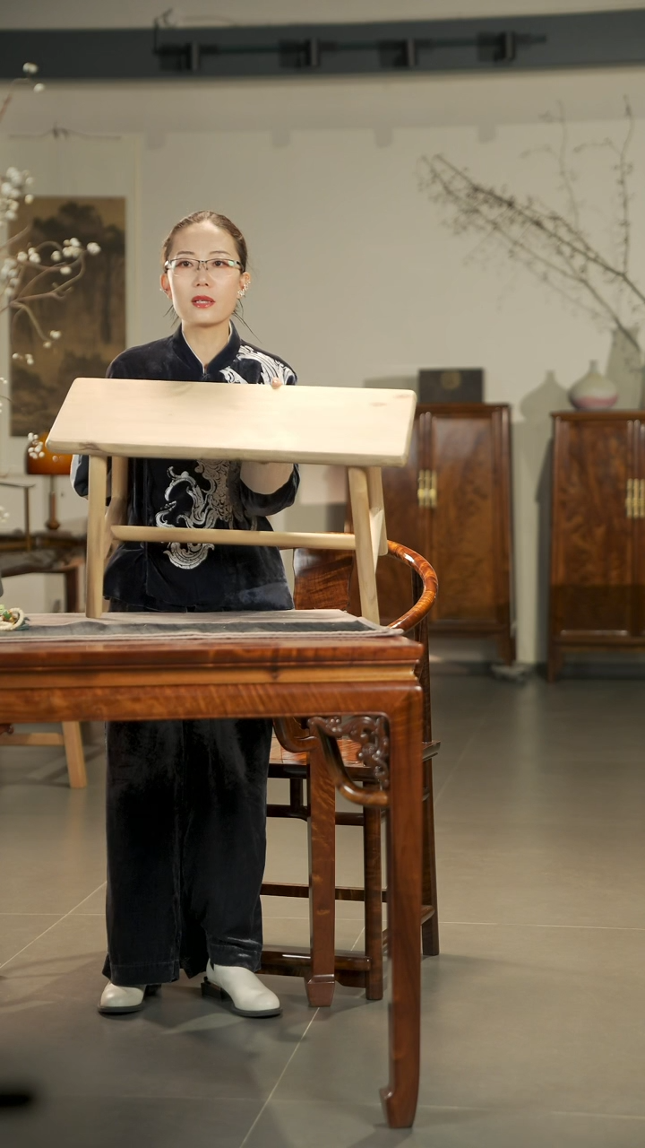 【闪购商品】金丝楠木雕老料长条凳