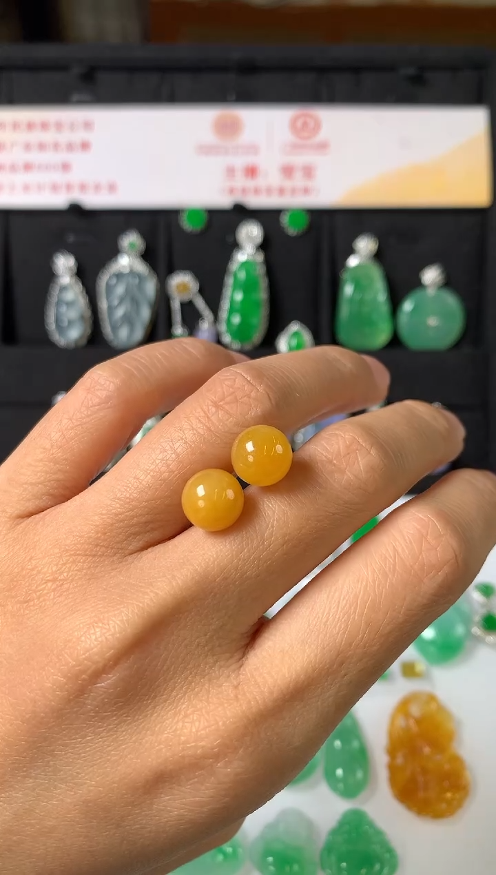 18K金镶嵌翡翠耳饰耳环