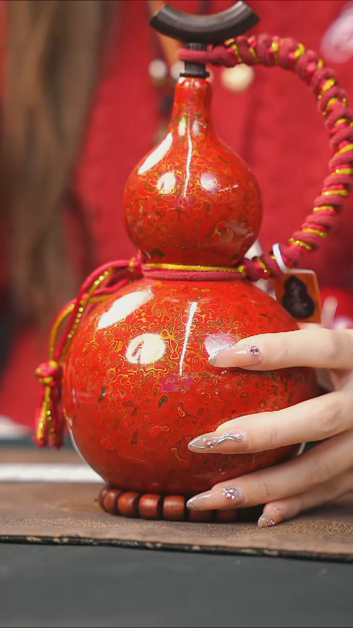 【闪购商品】WH131漆艺酒葫芦不包手串及旋转底座