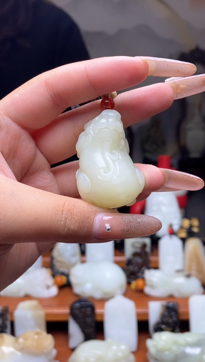 【闪购商品】和田玉吊坠未镶嵌66