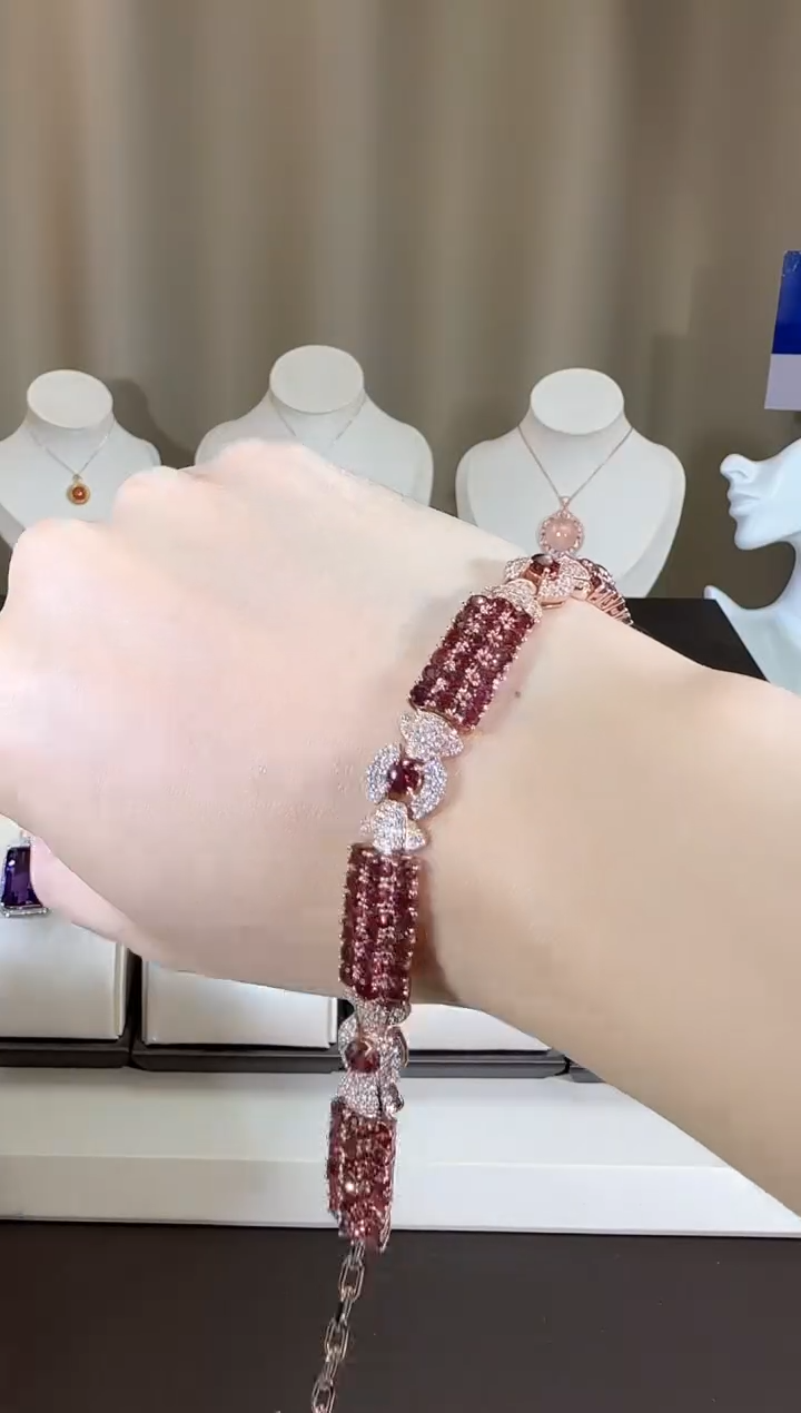 【闪购商品】石榴石手链银S925镶嵌高级款