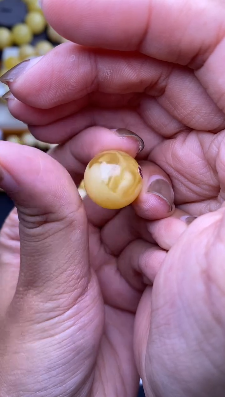 裸石琥珀未镶嵌大小姐珠宝106