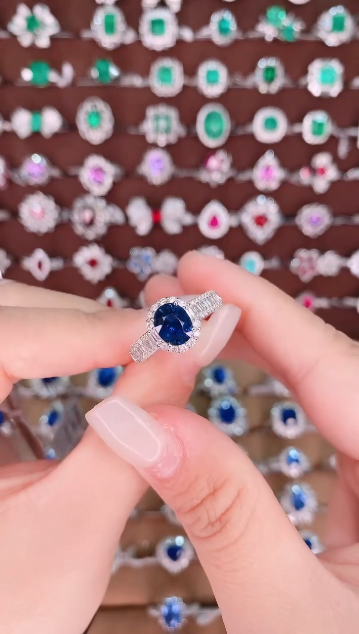 【闪购商品】蓝宝石18K金戒指18K金镶嵌1.25克拉