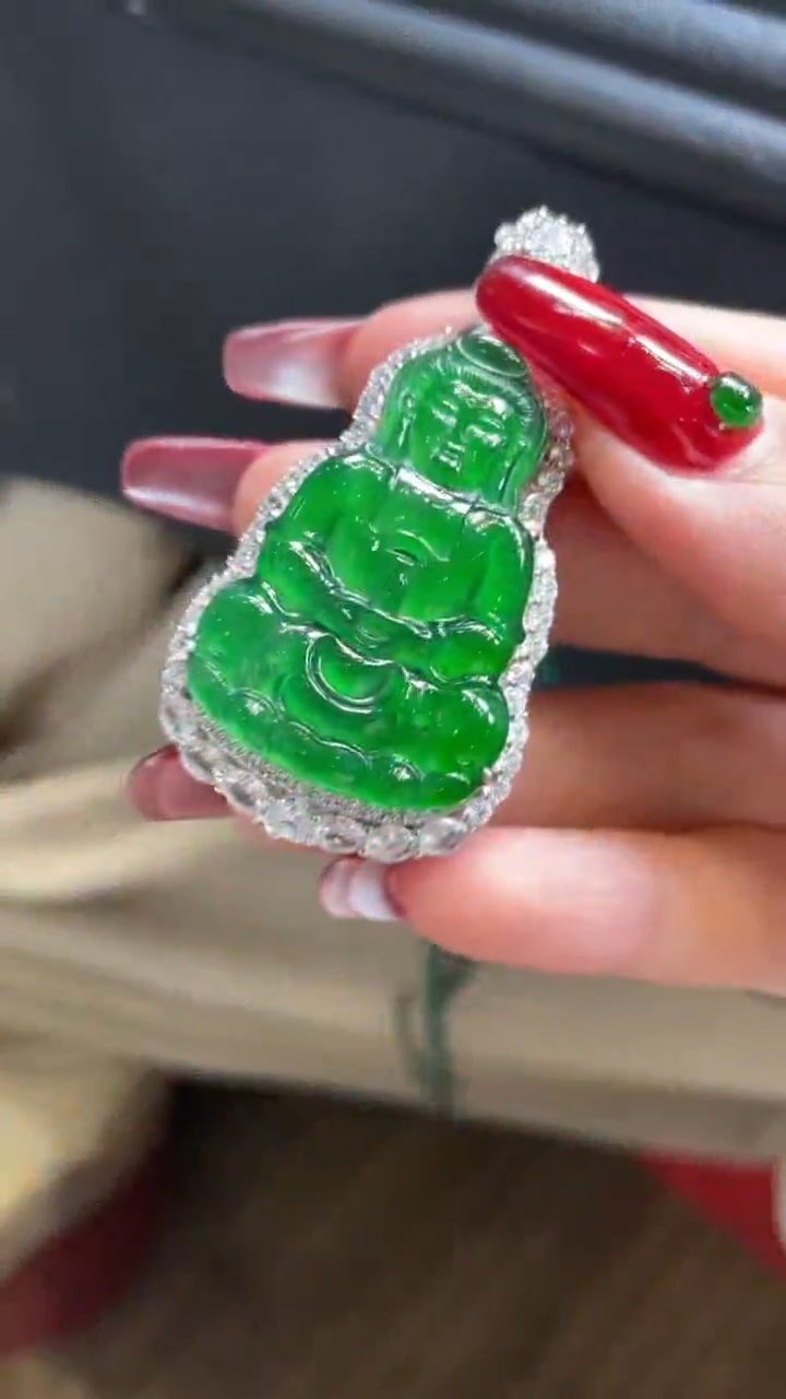 【闪购商品】翡翠颈饰未镶嵌      *305