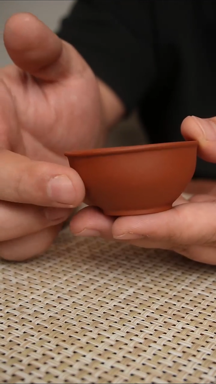 紫砂茶宠宜兴紫砂牡丹小口杯  