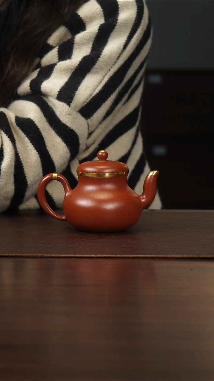 侯峰大红袍包金君德170cc